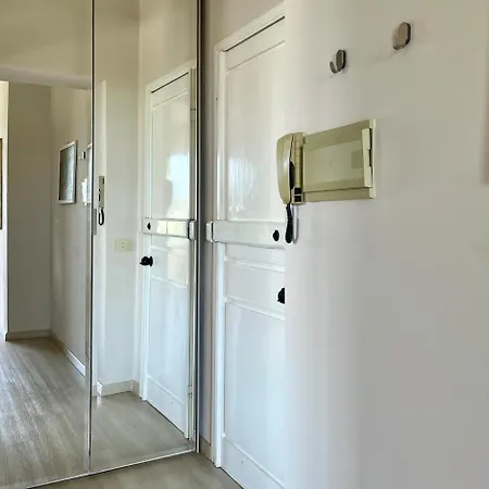 Villa Marina Di Pietrasanta With Private Pool 200M From The Beach Marina di Pietrasanta