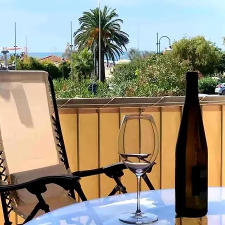 Villa Marina Di Pietrasanta With Private Pool 200M From The Beach Marina di Pietrasanta