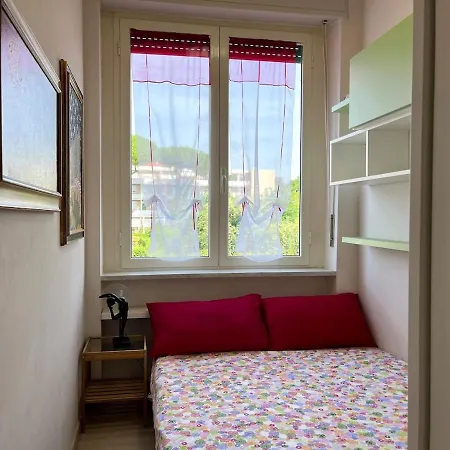 Villa Marina Di Pietrasanta With Private Pool 200M From The Beach Marina di Pietrasanta