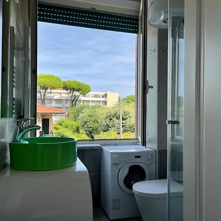 Apartment Villa Marina Di Pietrasanta With Private Pool 200M From The Beach Marina di Pietrasanta