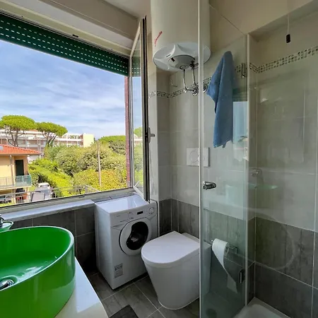 Villa Marina Di Pietrasanta With Private Pool 200M From The Beach Marina di Pietrasanta