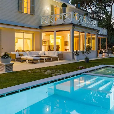 Villa Marina Di Pietrasanta With Private Pool 200M From The Beach