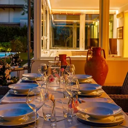 Villa Marina Di Pietrasanta With Private Pool 200M From The Beach Apartment Marina di Pietrasanta