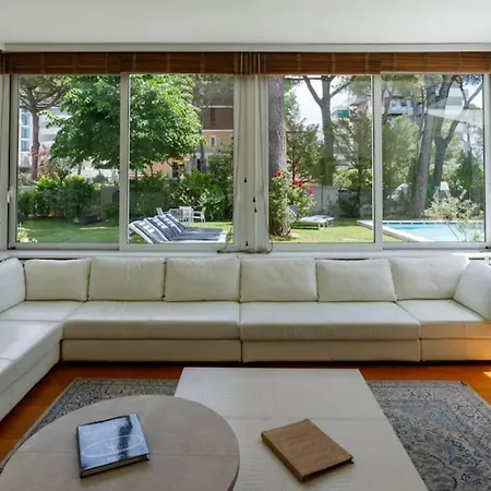 Villa Marina Di Pietrasanta With Private Pool 200M From The Beach Marina di Pietrasanta