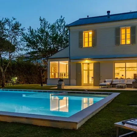 Villa Marina Di Pietrasanta With Private Pool 200M From The Beach