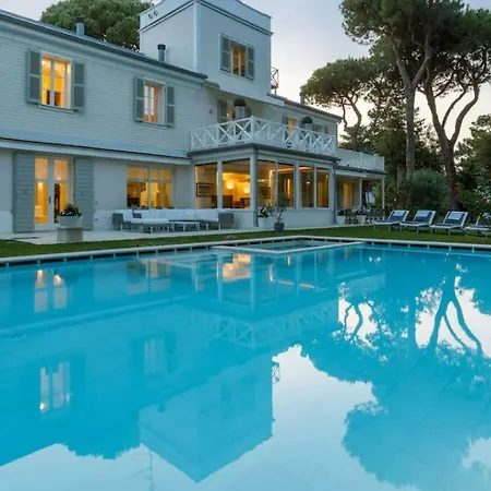 With Private Pool 200m From The Διαμέρισμα *