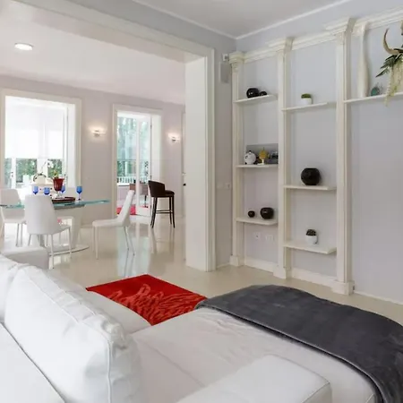 Apartment Villa Marina Di Pietrasanta With Private Pool 200M From The Beach *
